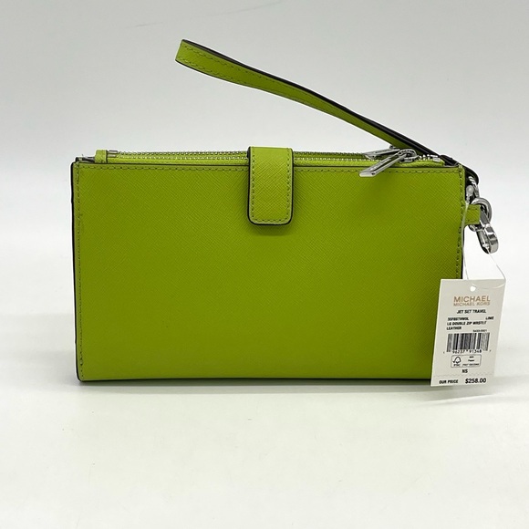 Michael Kors Large Continental Wallet Wristlet - Picture 4 of 7